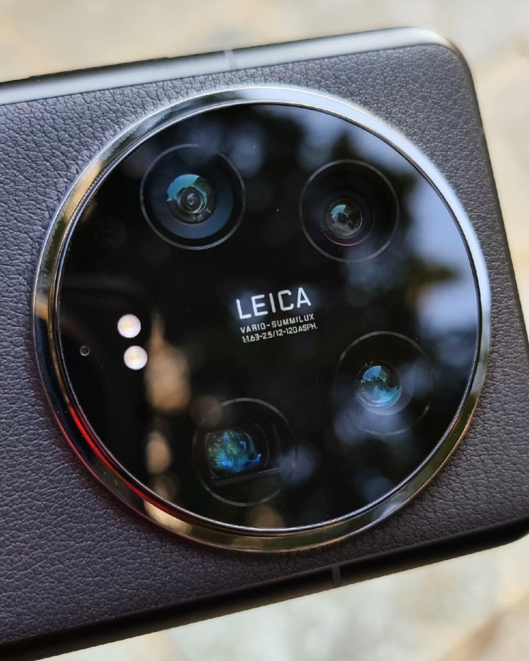 用过xiaom14Ultra之后
说点真话
雷总和卢总也不要介意，实话实说而已。