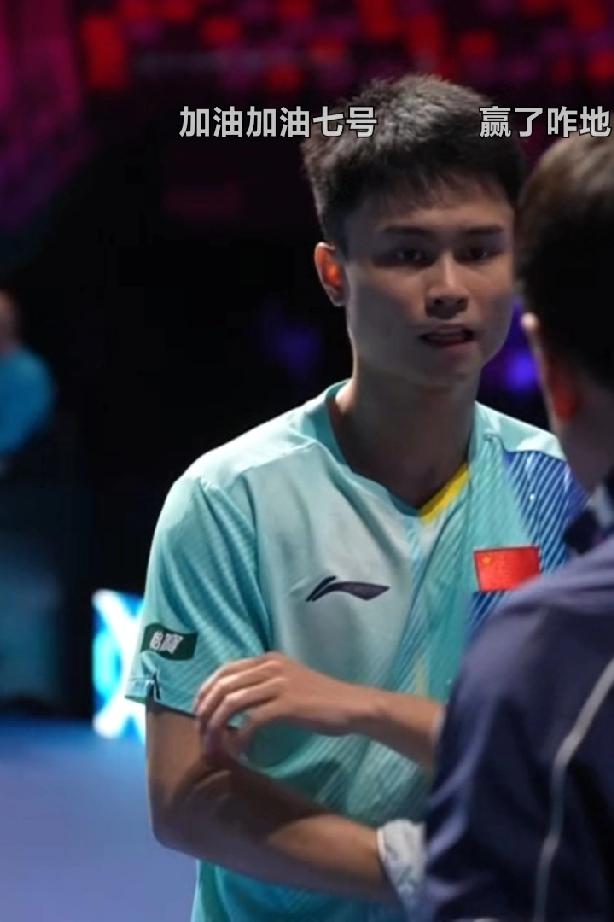 澳门世界杯小组赛，周启豪3:1战胜日本选手川上流星，迎来开门红。
       