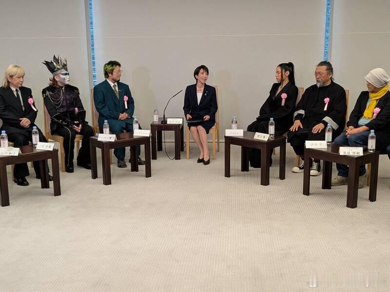 【高市早苗邀J-POP、ACG顶级人物会谈 “梦幻合影”引爆全球热议】海外新鲜事