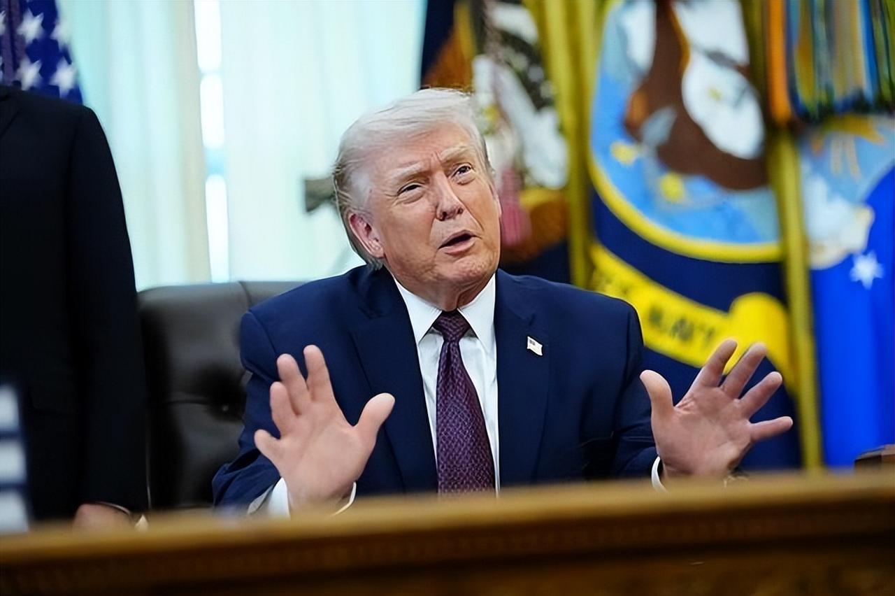 美国没想过会打持久战吧？一上来就把哈梅内伊给炸死了，等于一上桌就一把梭哈了，梭哈