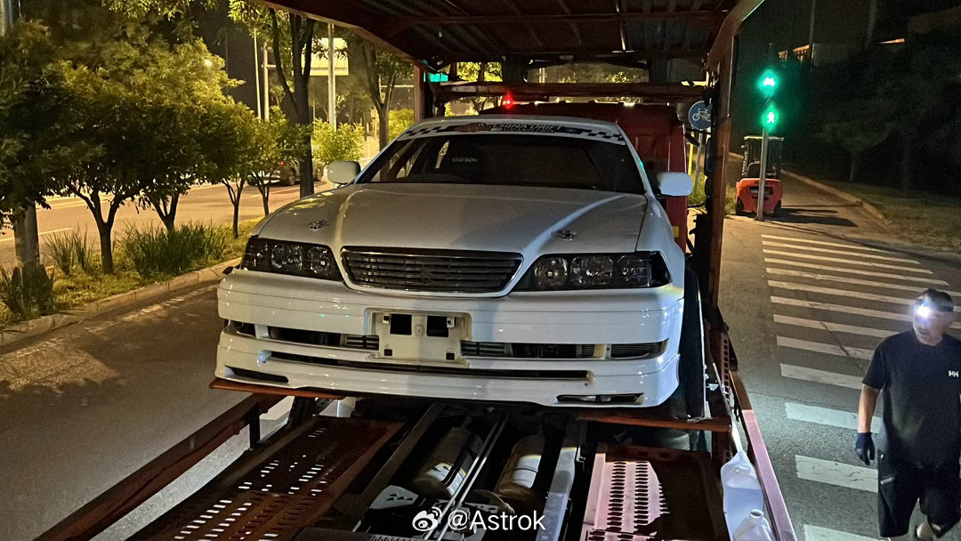 昨晚上整理工具、备件装车、做最后检查试车弄到半夜，上完大板都12点了，到家一觉睡