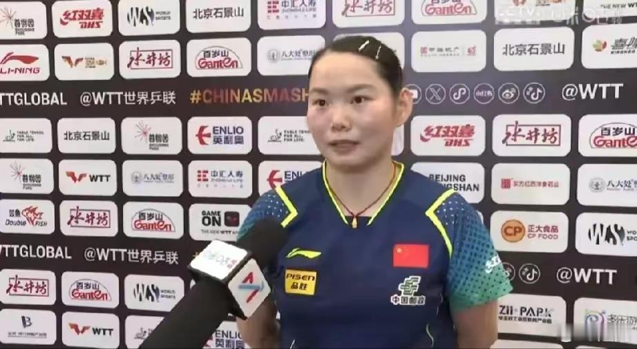 何卓佳3-0张本美和，赛后采访感谢2个人：​1，第一个：陈幸同赛前陪练​2，第二