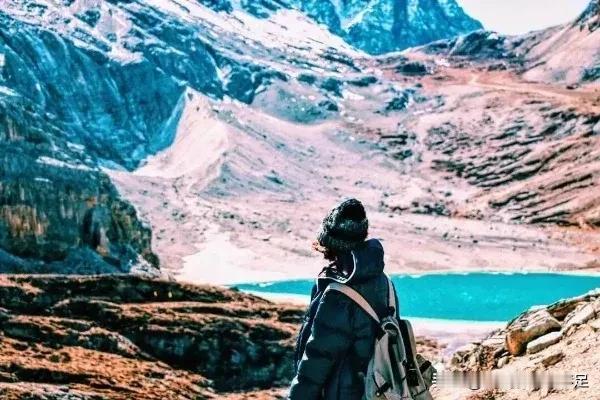 王雪是某理工大学一名大四的女学生，时年23岁。在校期间学习成绩优异，已经被学校评