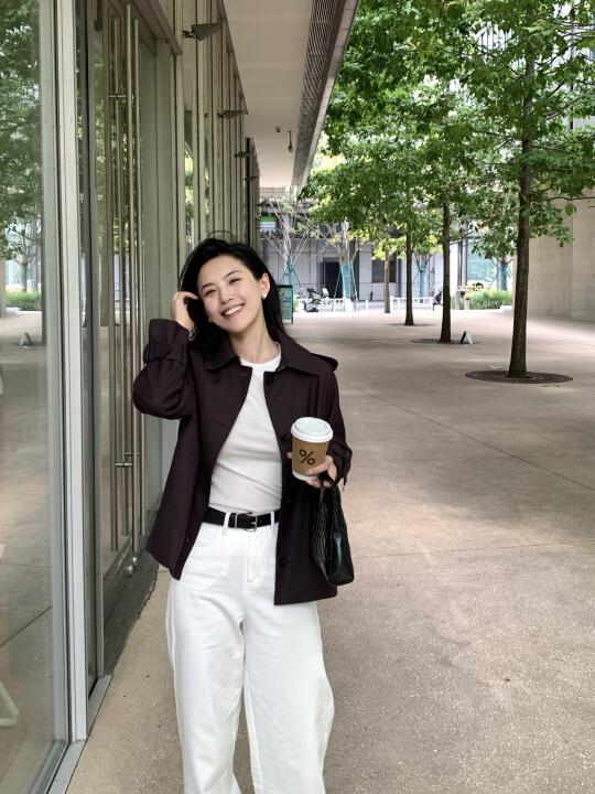 早秋的第一件风衣