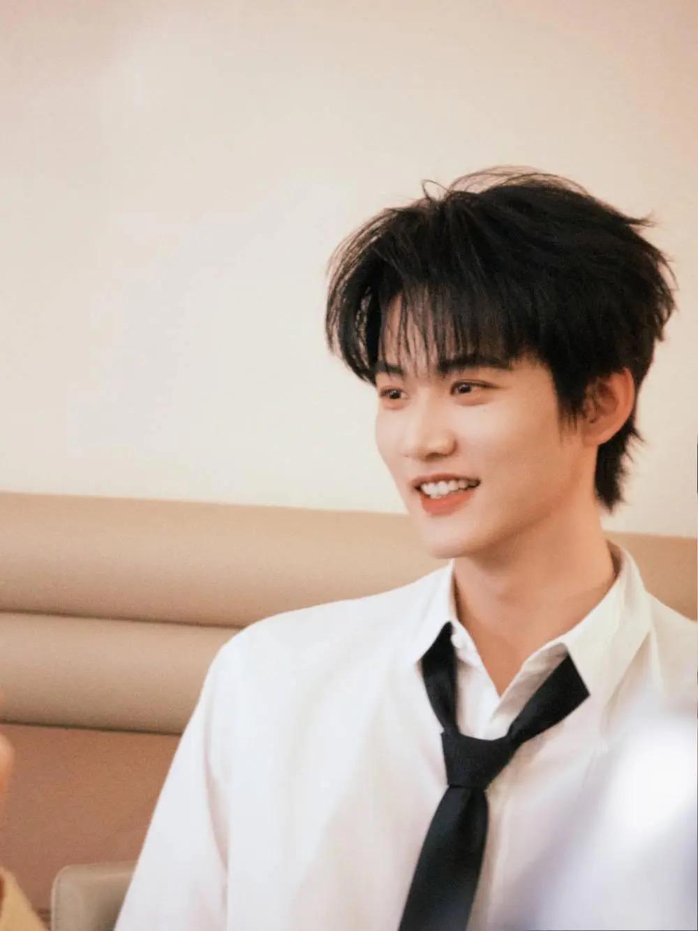 为什么说李雾注定会爱上大他10岁的岑矜？
看完狙击蝴蝶，我更加深刻地明白，姐弟恋