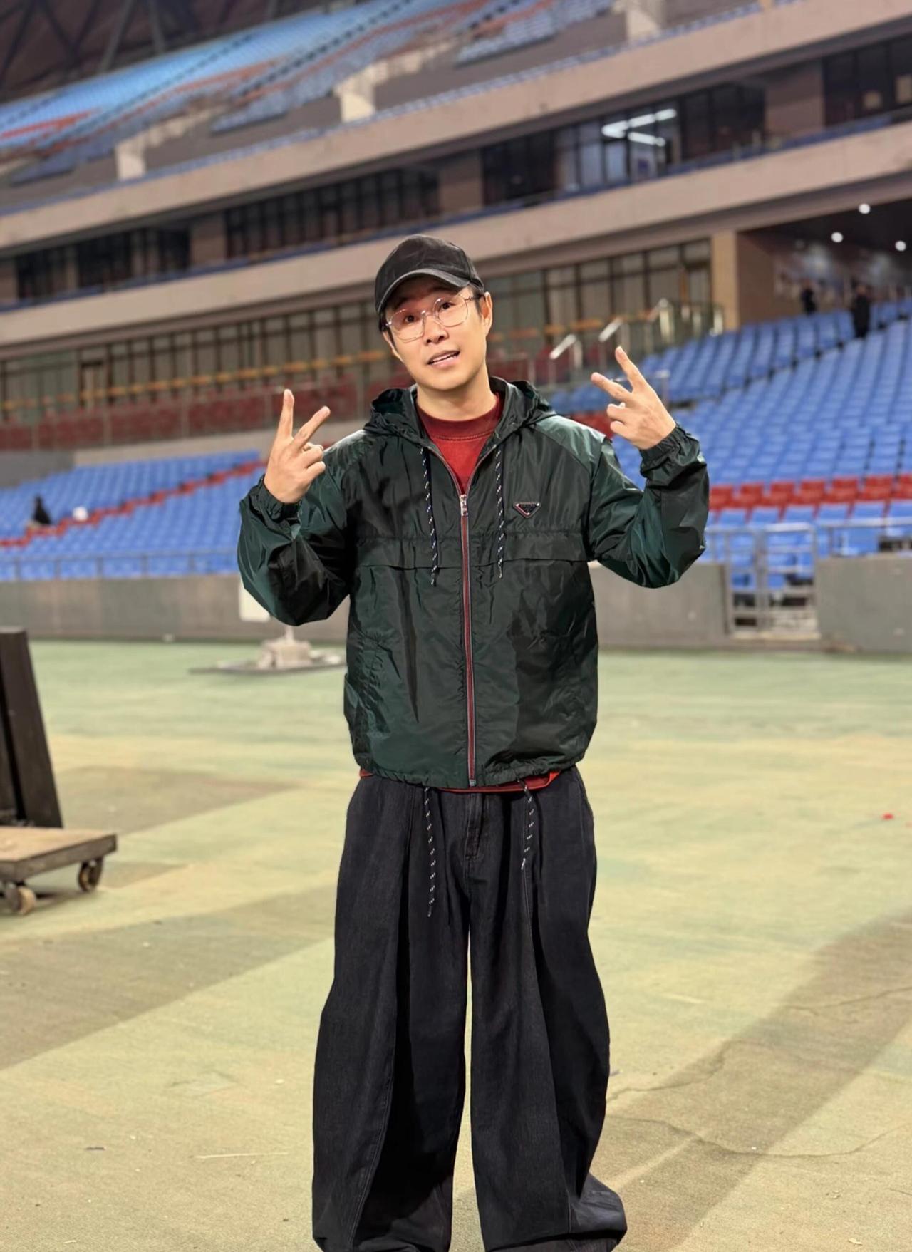 小沈阳紧急就医，核心原因是：为演唱会快速减肥+高强度排练，导致严重低血糖与电解质