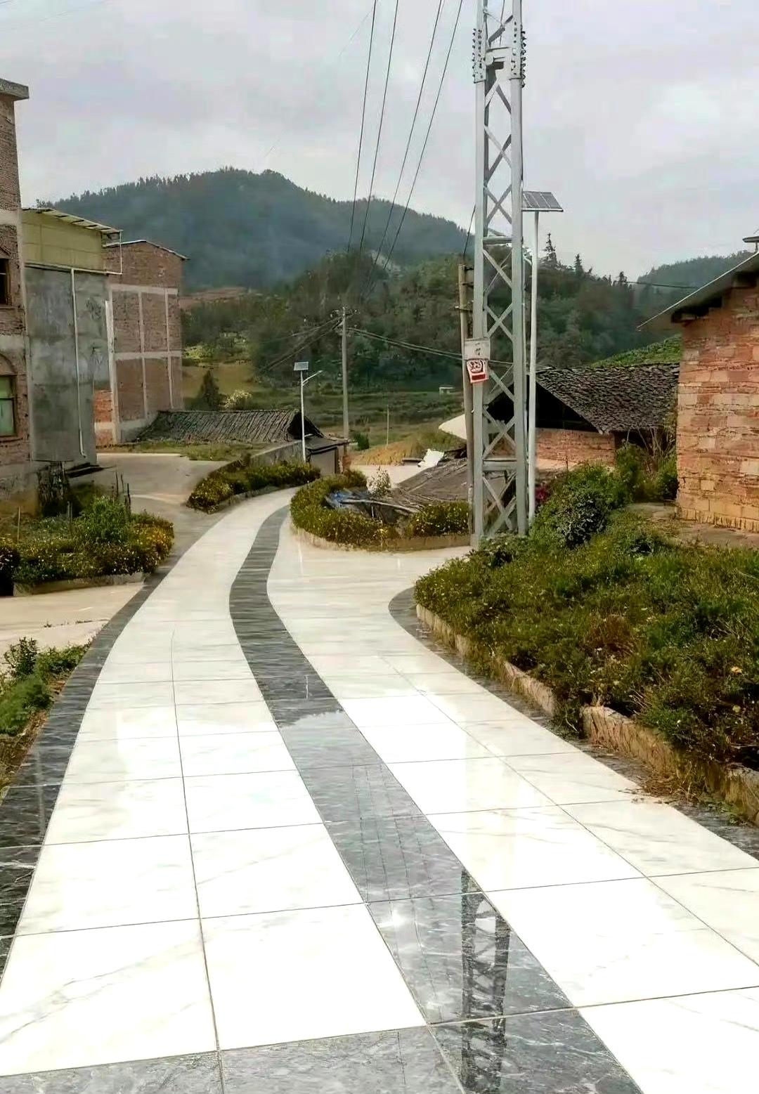 这个路铺得怎么样？