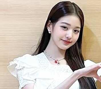 乱帝之微笑
头像
张元英
审美积累