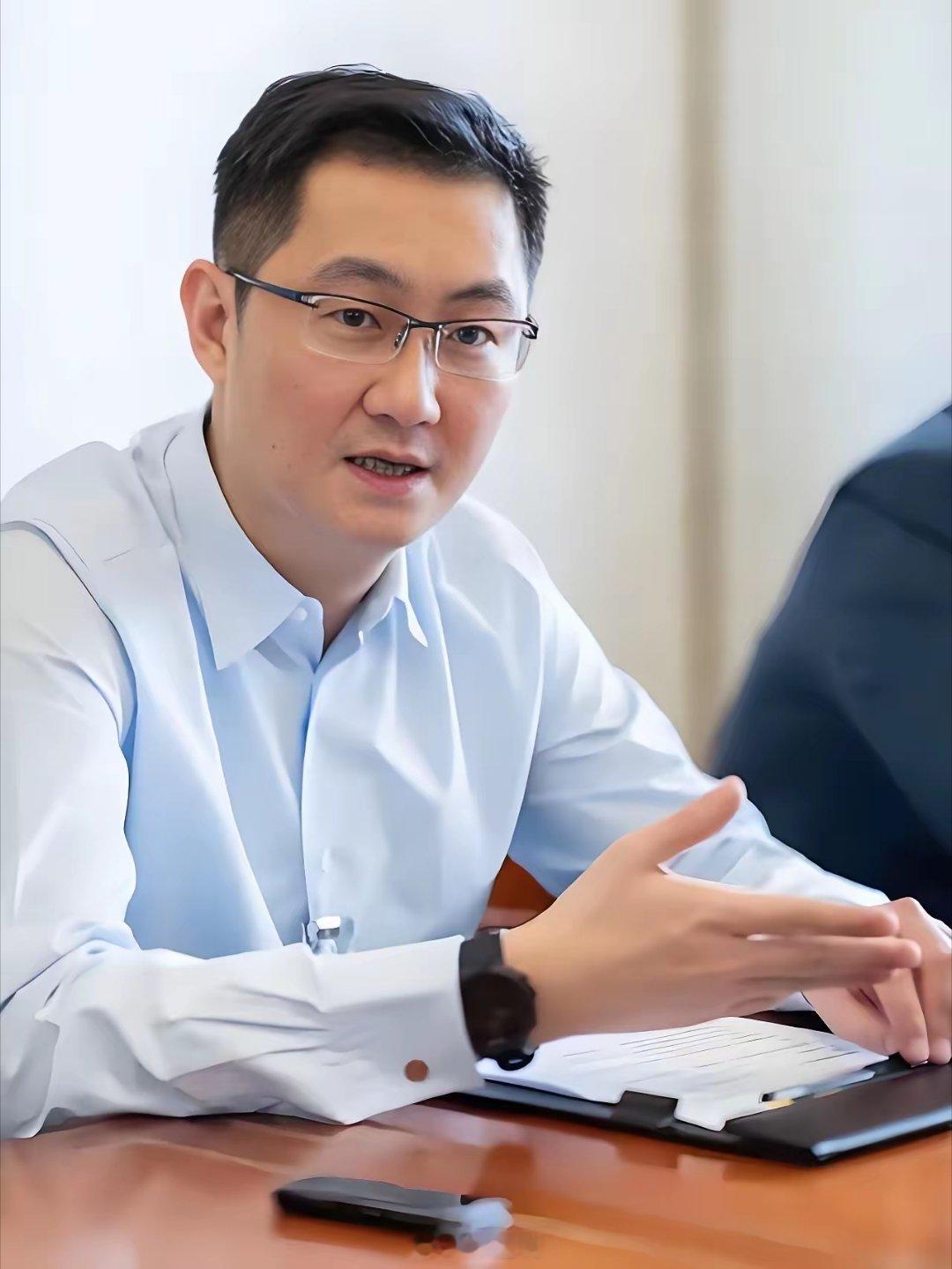 马化腾因为周杰伦被骂了好多年，不少网友觉得他为了一家独大，故意不让其他平台上架周