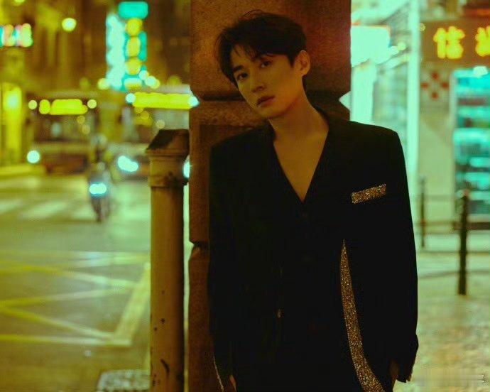 男明星爱奇艺尖叫之夜造型男明星爱奇艺尖叫之夜造型，男明星的也来了 