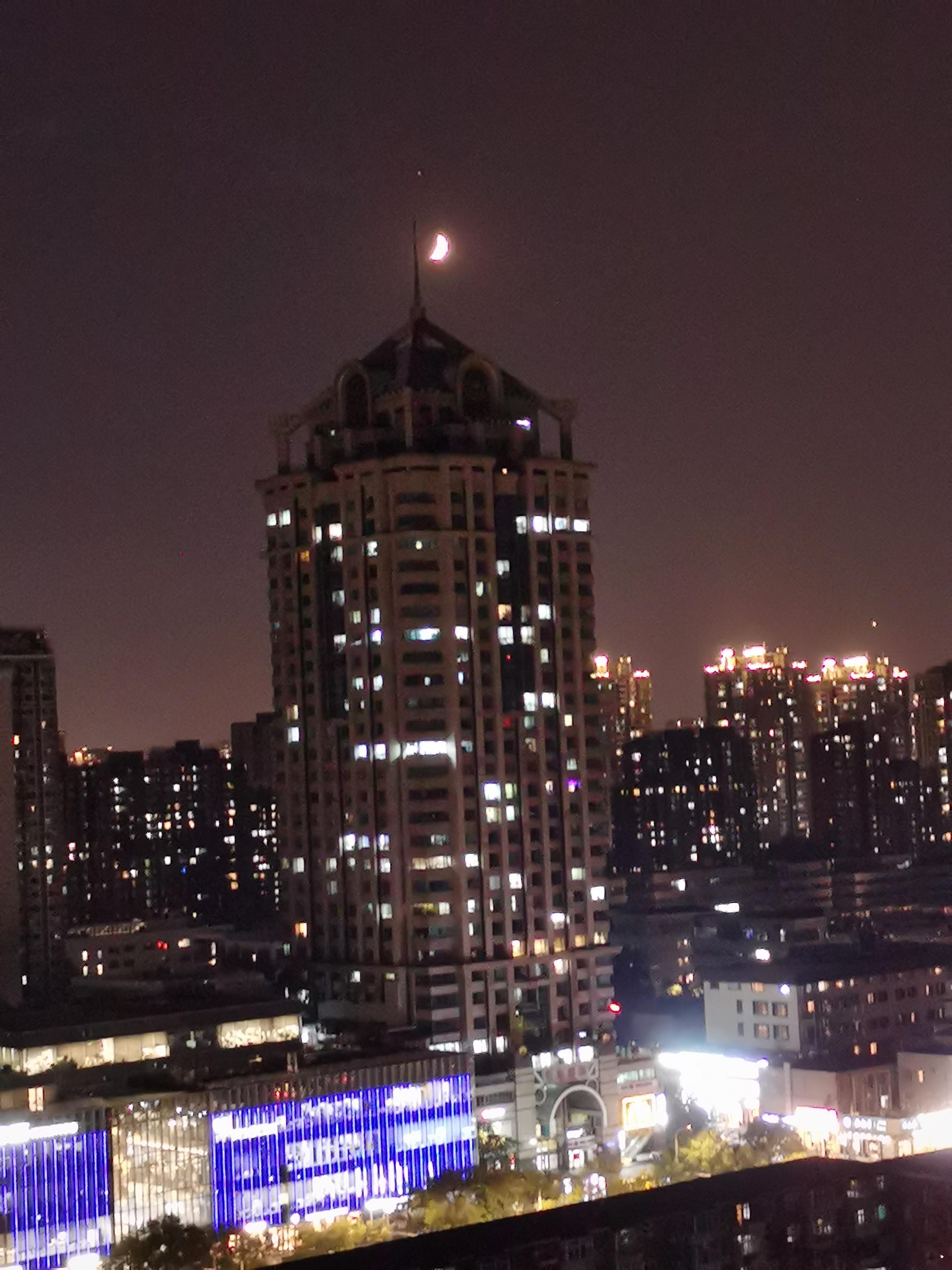 生活手记 今晚的夜景！[月亮][微风][微风]  ​​​