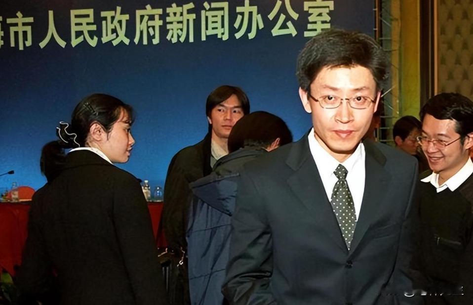 2006年，“芯片天才”陈进窃取我国11亿研发经费，导致“中国芯”13年止步不前