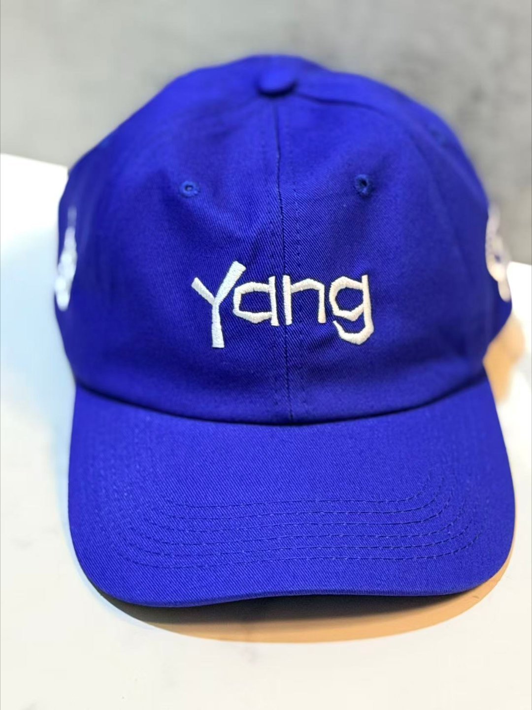 杨洋 yy杨洋游乐场要high你就来 三面刺绣棒球帽🧢实物展示👇🏻 
