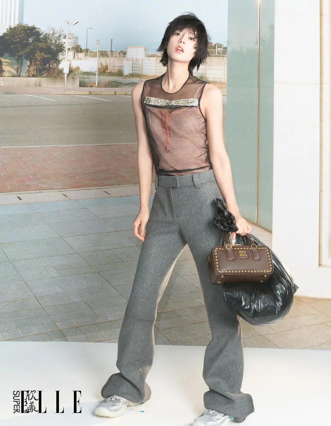 同一件衣服 两种不同的风格 ​​​