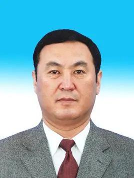 1960年出生的老巴，没挺到新年

西南政法学院1982年高材生。

毕业当了3