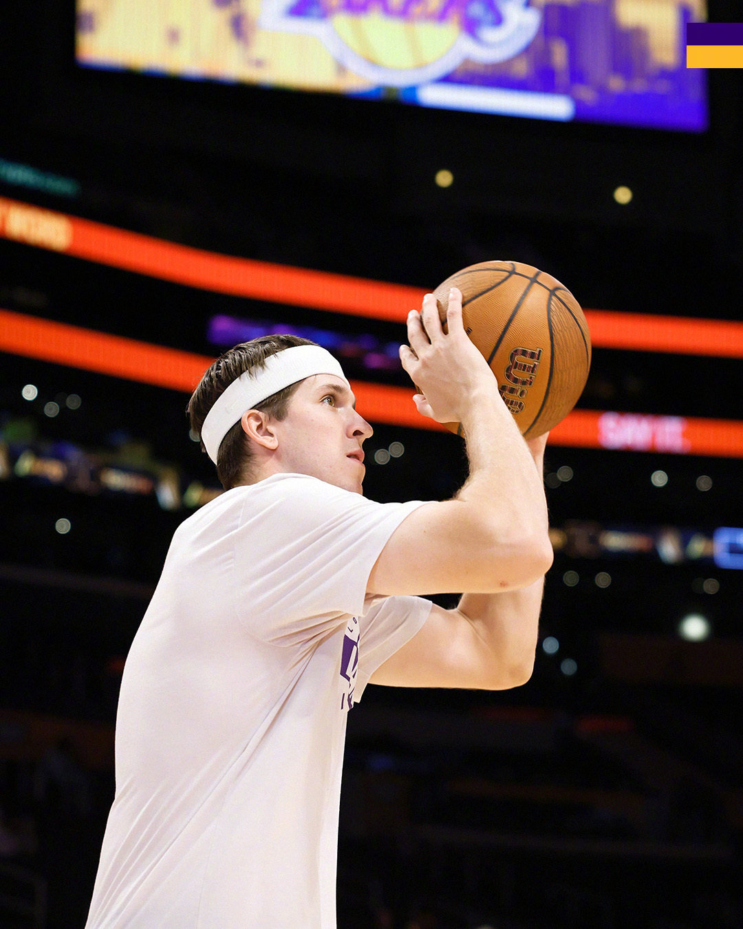 比赛开始！马刺vs湖人 湖人国度 NBA杯四分之一决赛