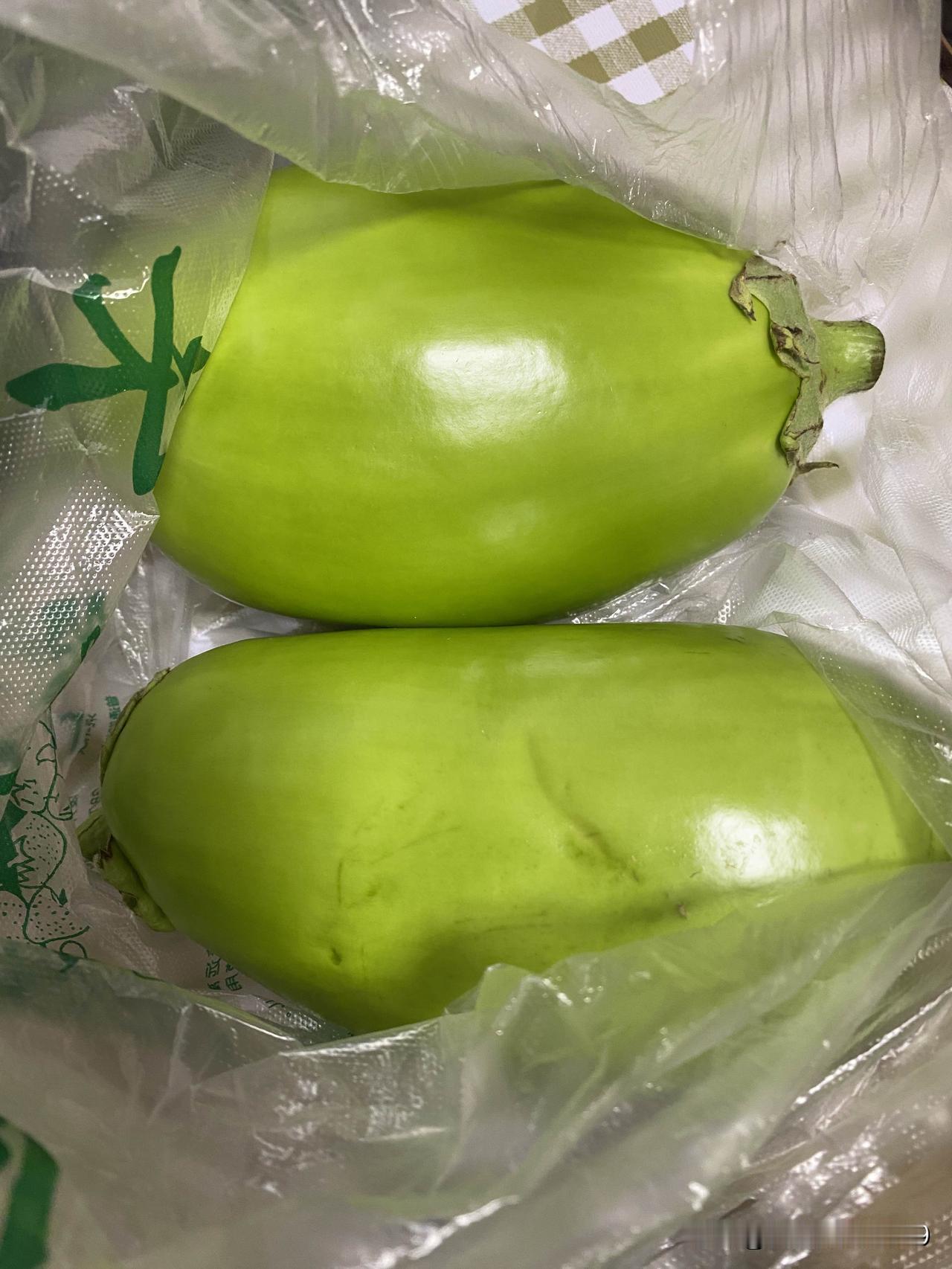 看看沈阳市场的蔬菜价格：
生菜：4元
土豆：2元
油菜：3元
地瓜：3.5元
小