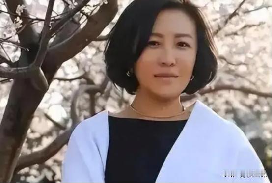 已被捕！2018年，加州的一位华裔女士发了条动态：“听说北京很冷，但加州艳阳依旧