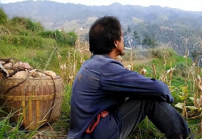 养老忠告，老人就是老小孩，所有行动只靠潜意识支配,所以你和他说什么是没用的，他也