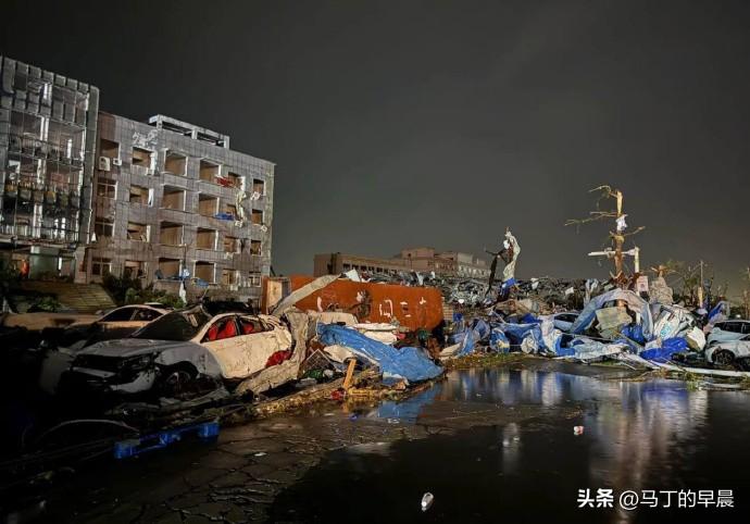 黄冈突发龙卷风致多人伤亡失联，令人揪心。不少人疑惑湖北为何会出现龙卷，实则近些年