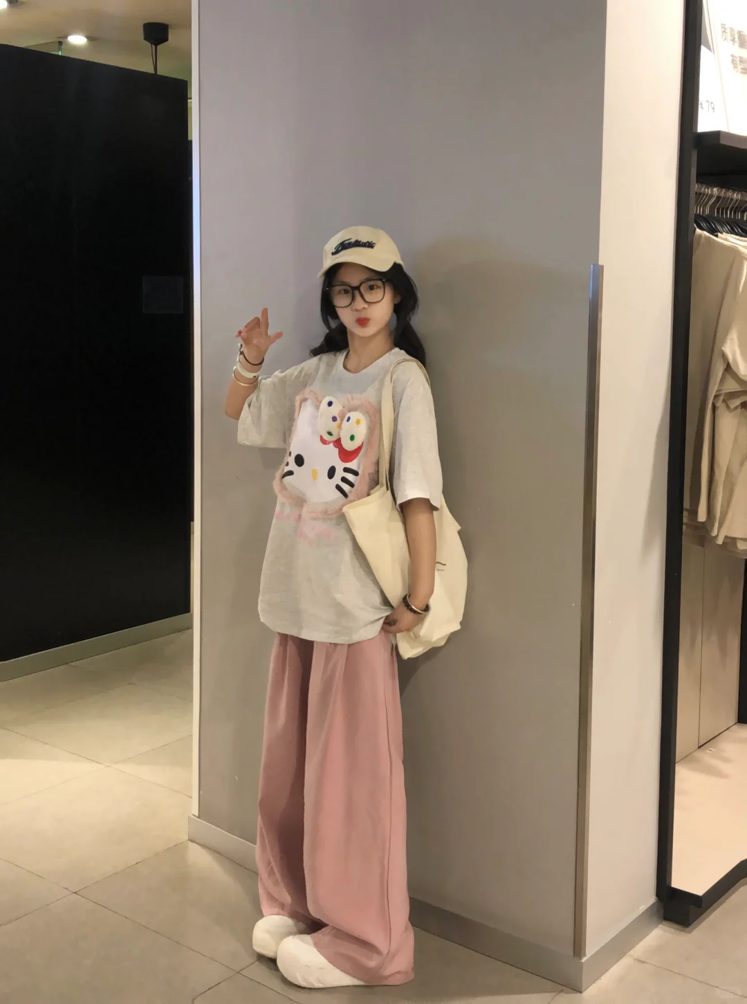 入夏的第一件Hello Kitty🫧短袖好可爱！！！