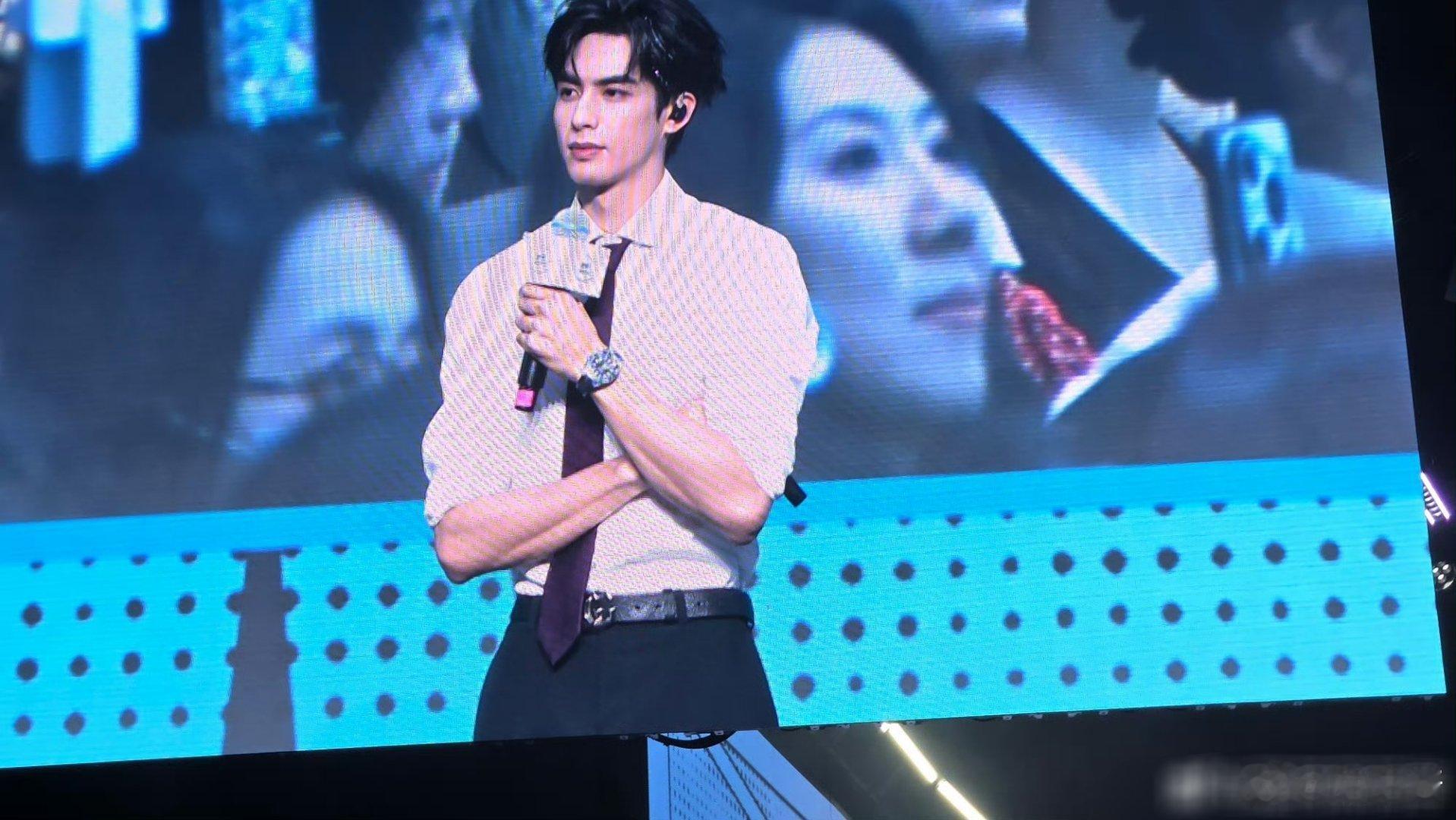 宋威龙 薄肌 都说林屿森又争又抢，但是宋威龙也不输啊，太会钓了