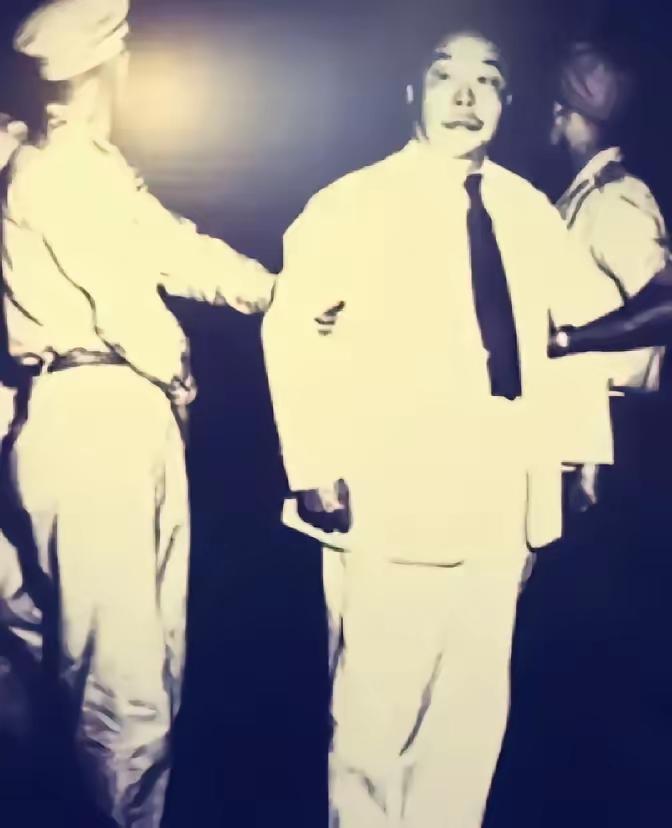 1950年6月18日凌晨，被关押在台北的国民党上将陈仪被执行枪决，行刑前，蒋鼎文