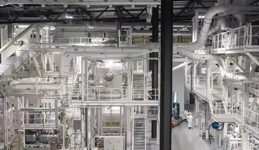 印度要扩大电解铝生产规模，芬兰也准备建厂生产电解铝。

他们不止为了铝，也为了镓