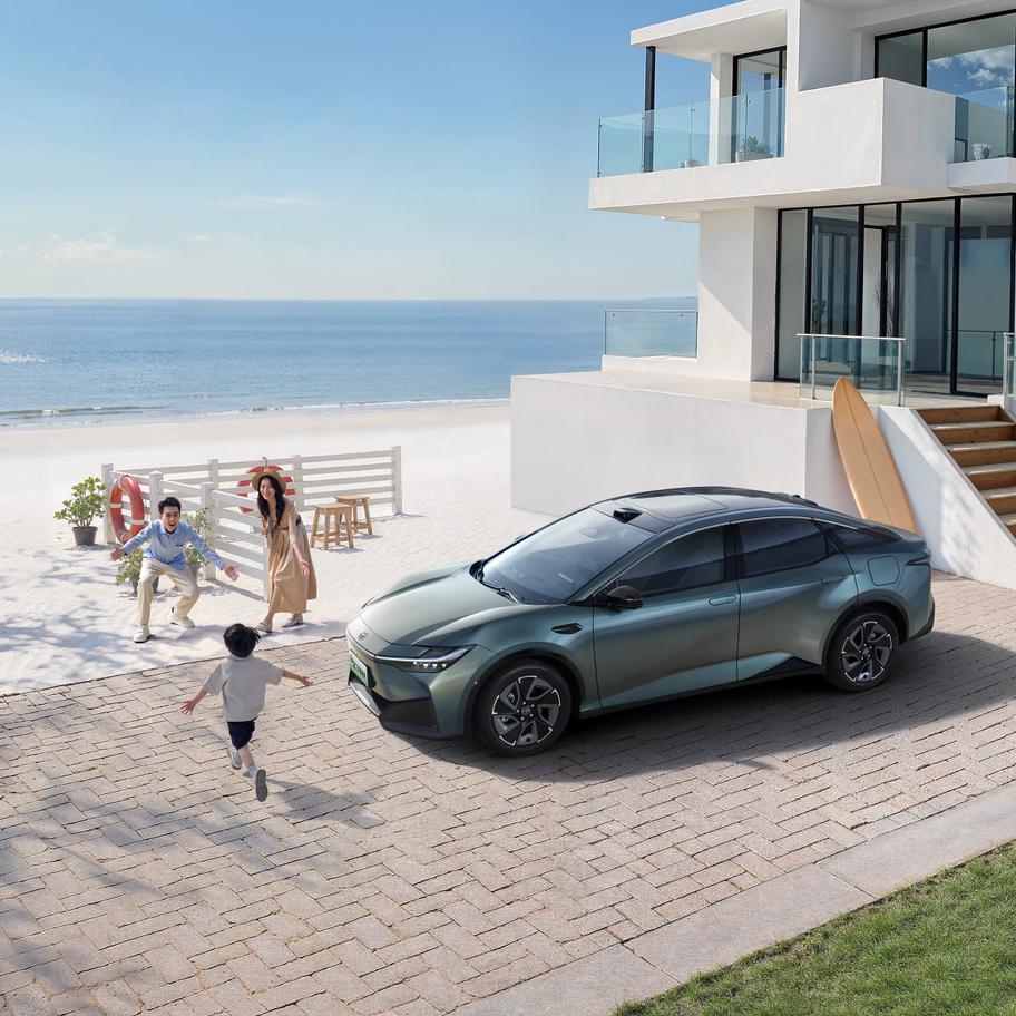 中国最赚钱的10大民营企业：

1、字节跳动——净利润2015亿；
2、腾讯集团