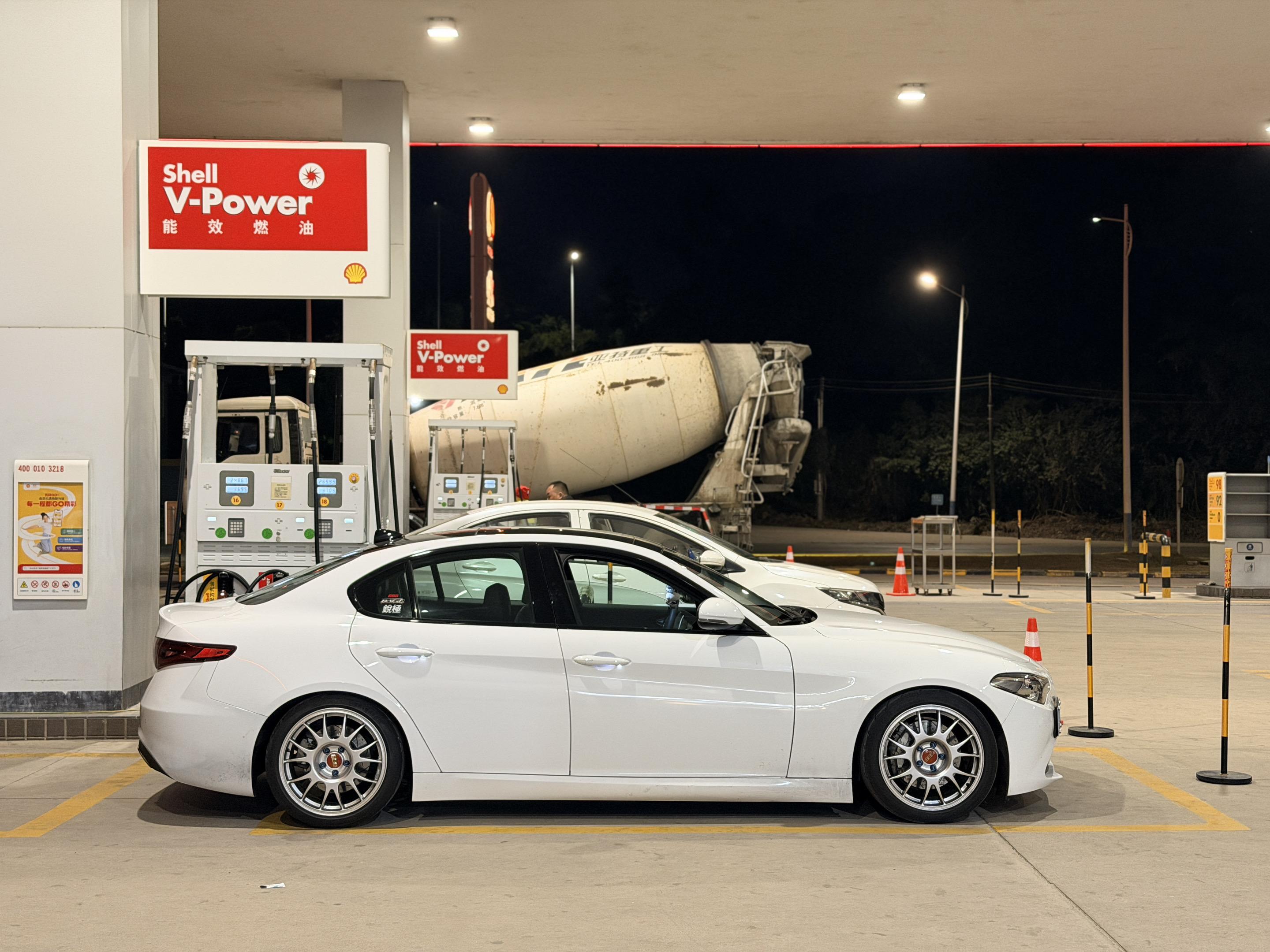 都说她没有宝马快。