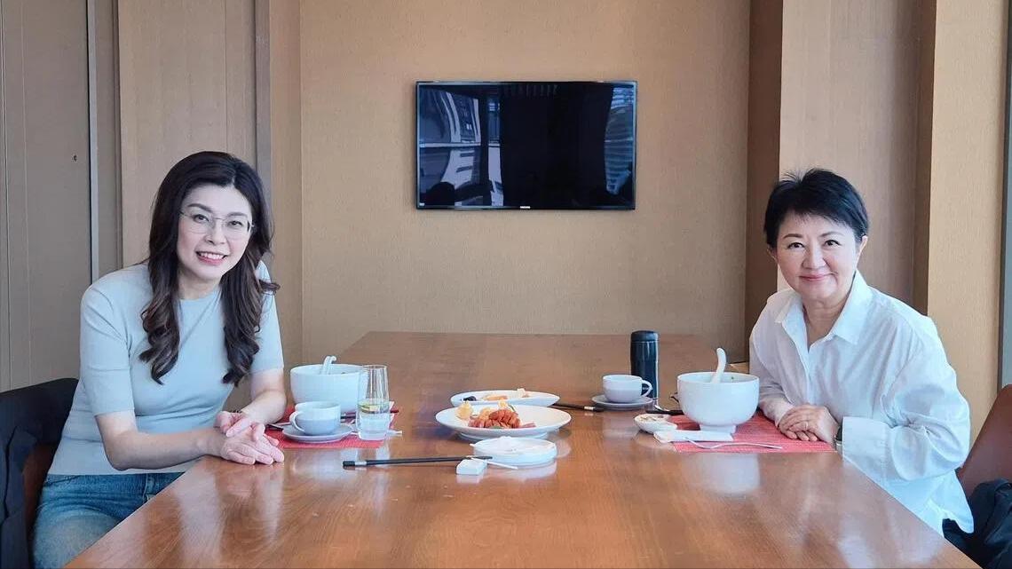 郑丽文与卢秀燕会面：对军购案及选举交换意见 ？能否形成共识有待考量！

根据“联