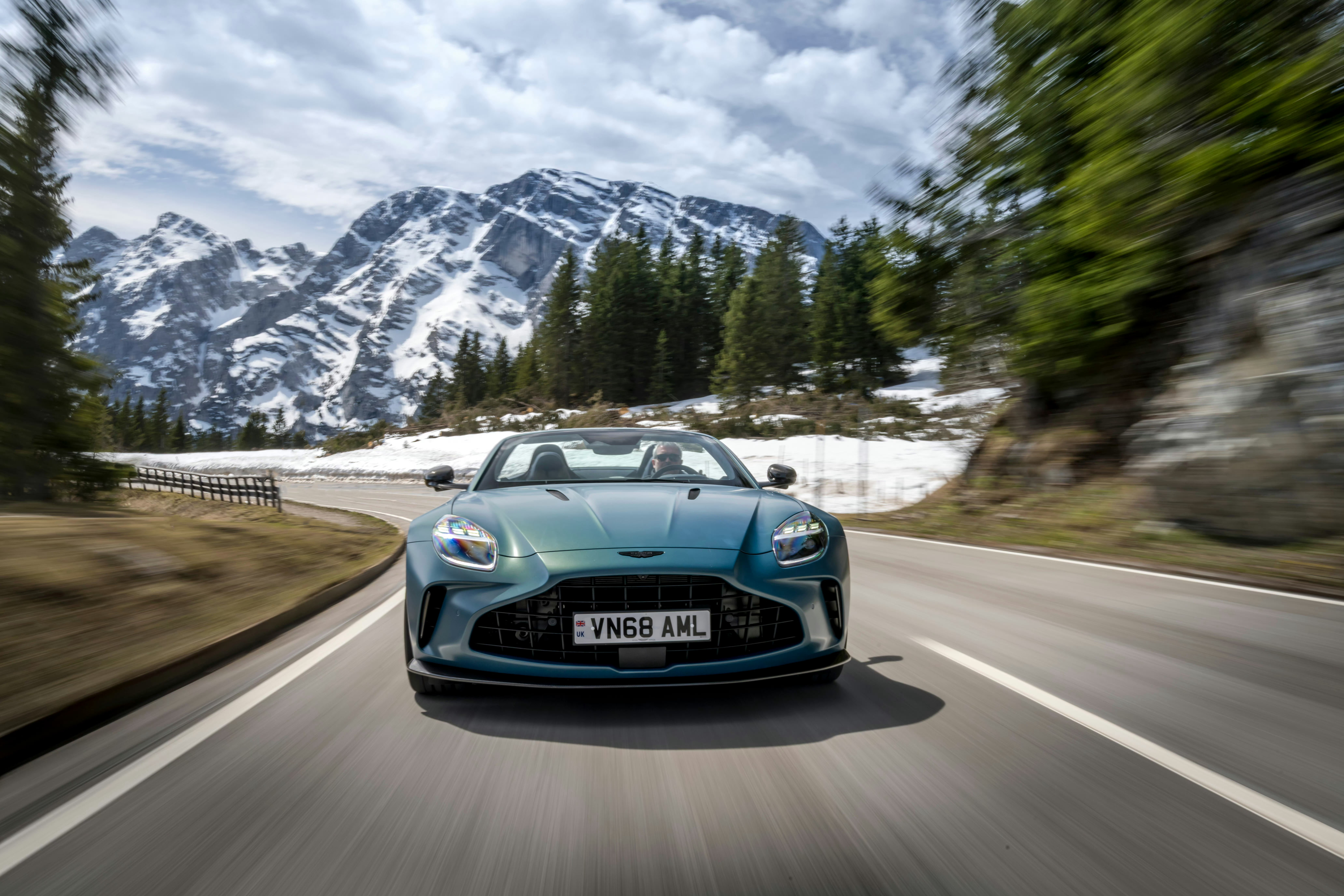 阿斯顿·马丁 Vantage Roadster[色][色] ​​​