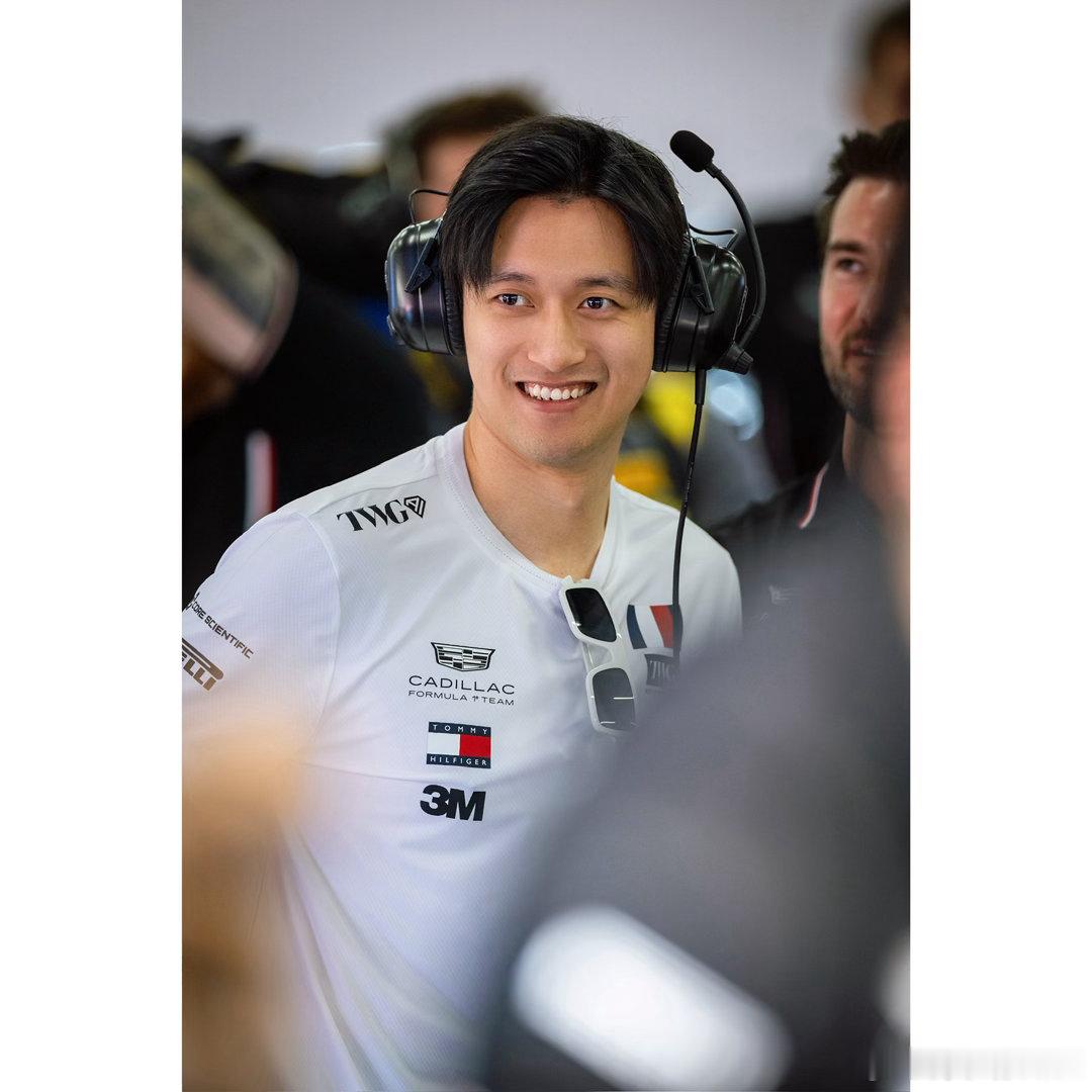 老汉不愧银石之王拿下冲刺赛杆位后兴奋不已F12026f1英国大奖赛汉密尔顿夺银石
