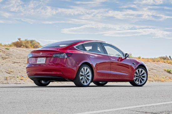 【特斯拉Model3库存车最高5000美元折扣】
据IT之家援引Drive Te