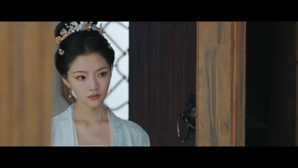 任敏其实不开口说话的时候，颜值也还好吧 ​​​