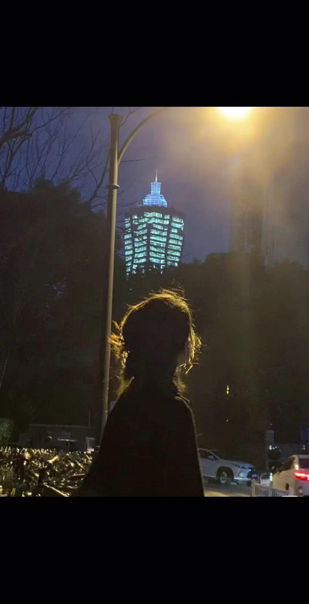 等你抖音发我了 朋友圈有我了 凡事和我说 考虑我的感受了，我就相信你真的爱我了…