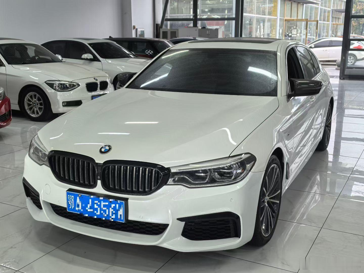 最新到店宝马530Li尊享M运动型2020年4月上牌个人一手，行驶8万多公里铁件