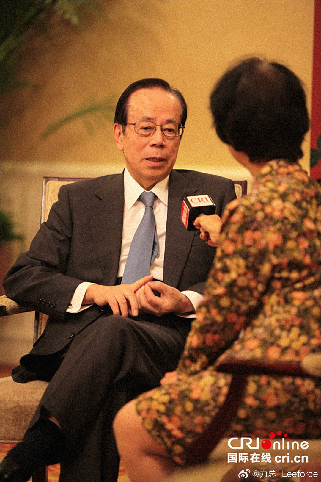 日本前鸽派首相福田康夫逝世，90 岁。90 岁，常常是老人需要高度注意健康的年纪