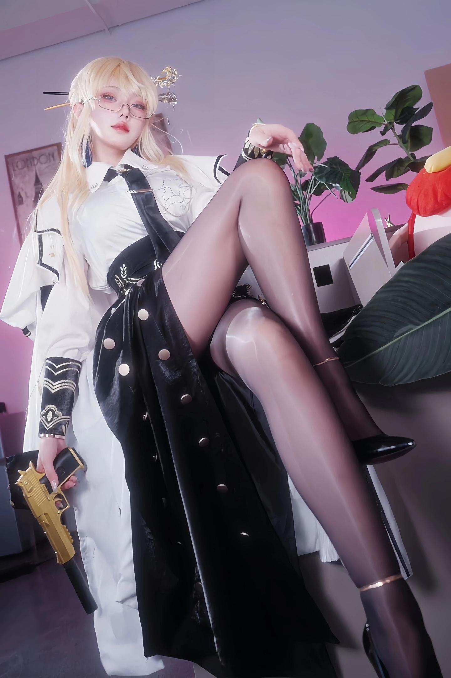 走路摇zly 女机械 cos