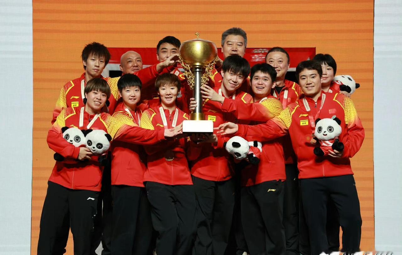 袁励岑微博一发  
中国队又双叒叕赢了？
这哪是打球啊  
简直是把对手按在地上