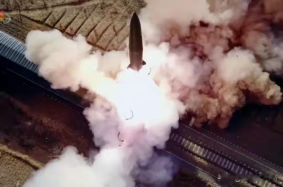 俄军补齐远程打击短板！200枚朝鲜火星-11运抵前线，乌军防空濒临崩溃
 
俄乌