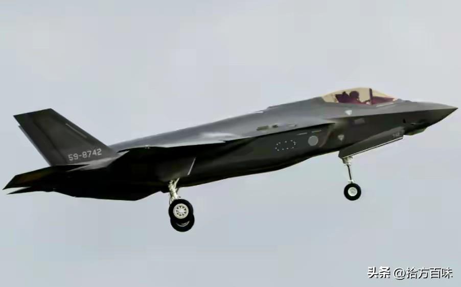 F-35真被伊朗给打中了？不同以往，这一次伊朗国家电视台把视频都公布了。
3月2