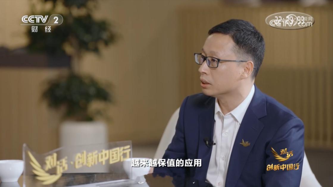 “境界”双线战略目标一致，共同帮车企造好车。鸿蒙智行专注五“界”，华为乾崑把智能