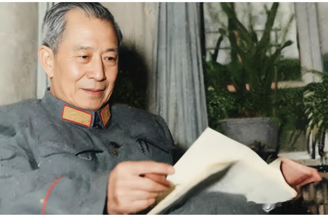 贺诚是红军时期著名的军医专家，全程走完长征，守护红军医院医疗安全，为我军卫生体系