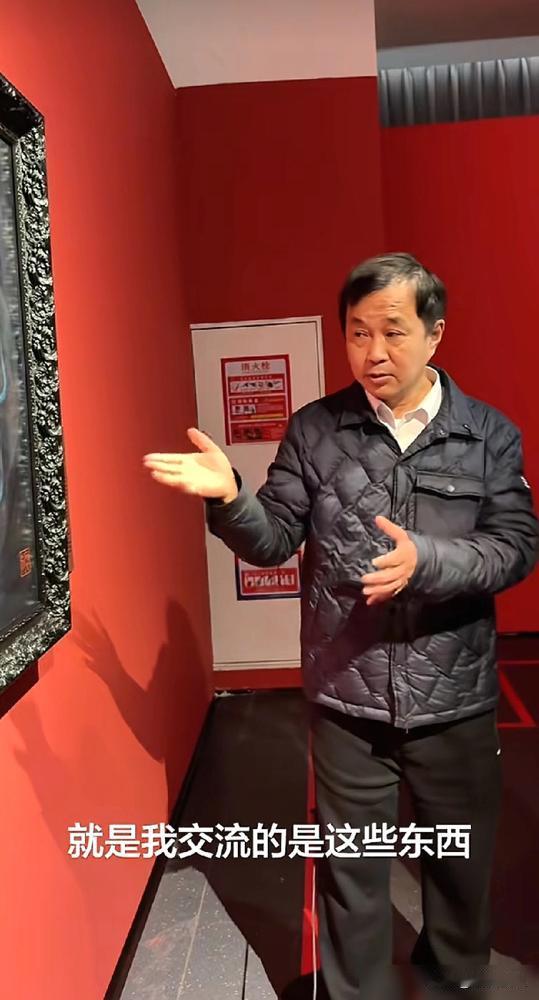 “流浪大师”沈巍，直播挣了百万，转头却为一千七的房租发愁。就离谱。
当年，人山