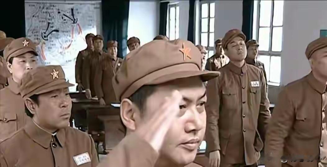 经费紧缺临时顶上！《亮剑》五位草根群演，凭实力演成传世名场面
 
《亮剑》当年硬