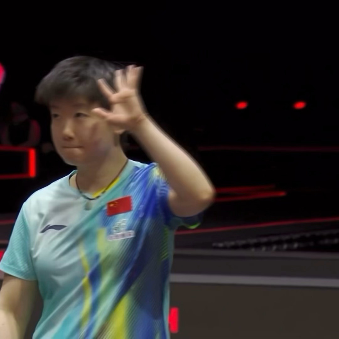 👋🏻啃宝宝一口脸颊肉