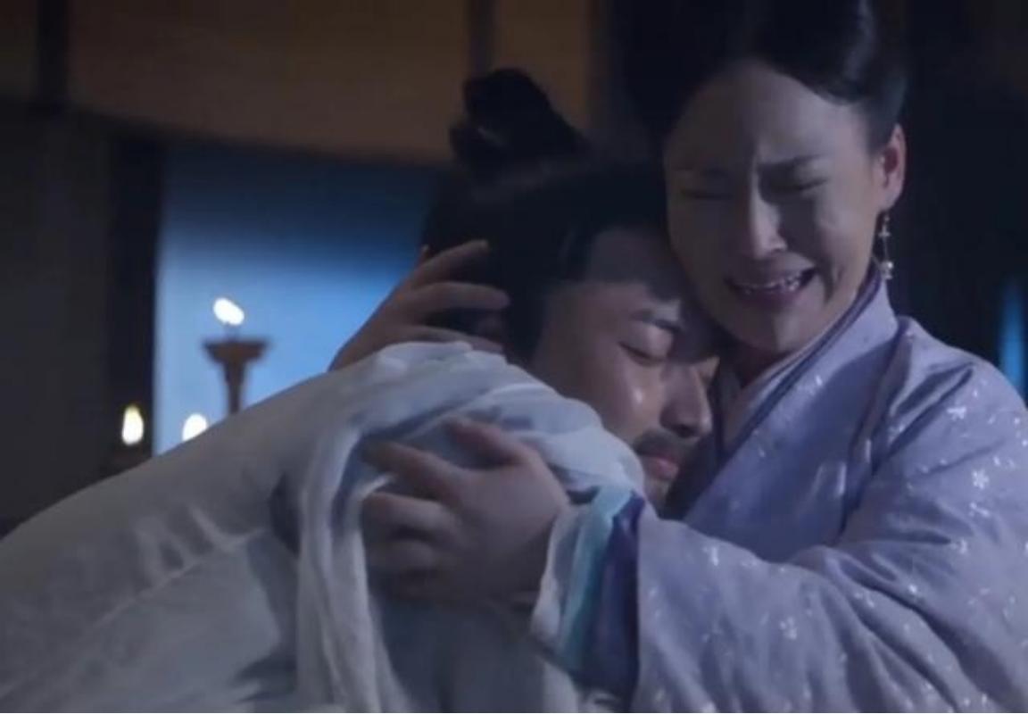 东晋书法家王羲之的儿子王献之，被公主看中了，欲成驸马。他却拿着燃烧着的艾草，向自