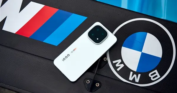 iQOO 15拿到三星最好的手機屏：只為帶來更好的顯示體驗