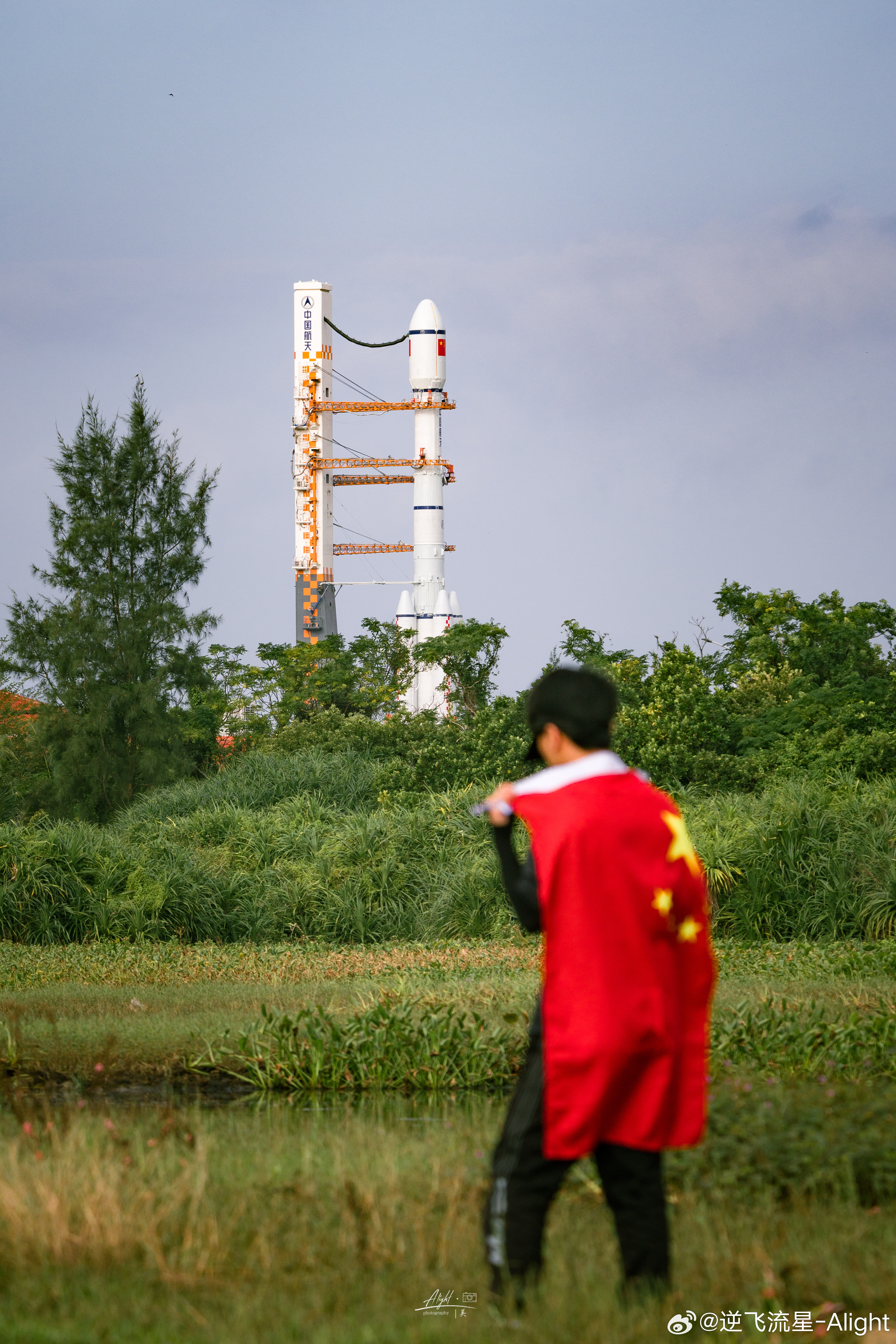 飘洋了77年的红色旗帜​已经传递到了遥远深空​生日快乐！国庆节快乐 ​​​